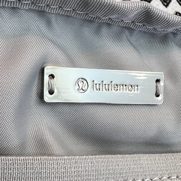 NWT Seal Grey lululemon Everywhere Belt Bag EBB 1L FAST SHIP - Picture 10 of 13